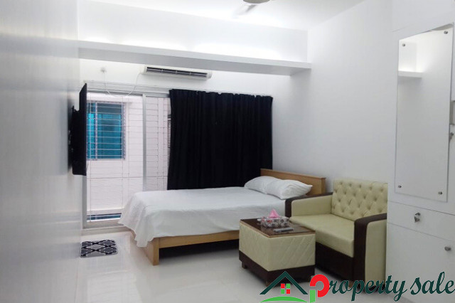 Well-Equipped Studio Apartment For Rent In Bashundhara R/A