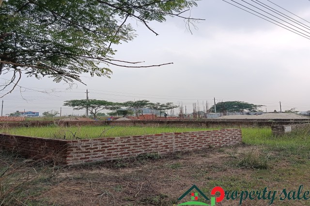 বসুন্ধরা এম  ব্লকে ৫ কাঠার  দক্ষিণমুখী প্লট বিক্রি হবে